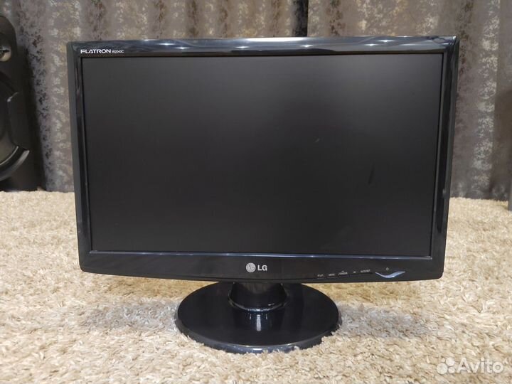 Монитор LG 19