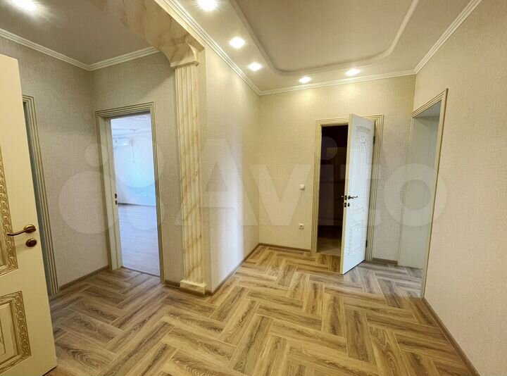 2-к. квартира, 77 м², 4/5 эт.