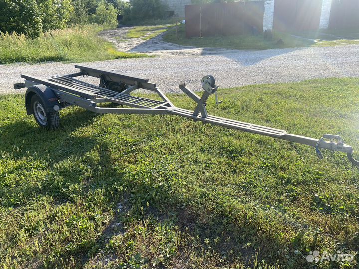 Лодочный прицеп