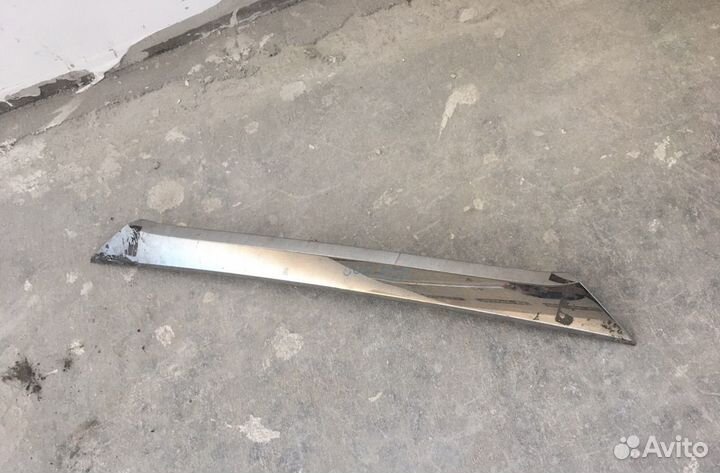 Накладка трещина крыжки баг Toyota Corolla E180