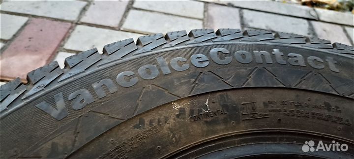 Continental VancoIceContact 225/70 R15C