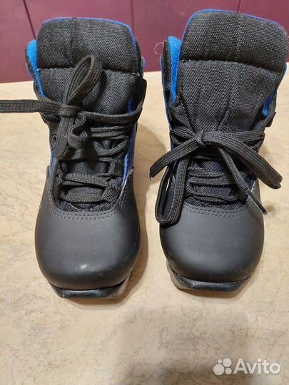 Лыжные ботинки