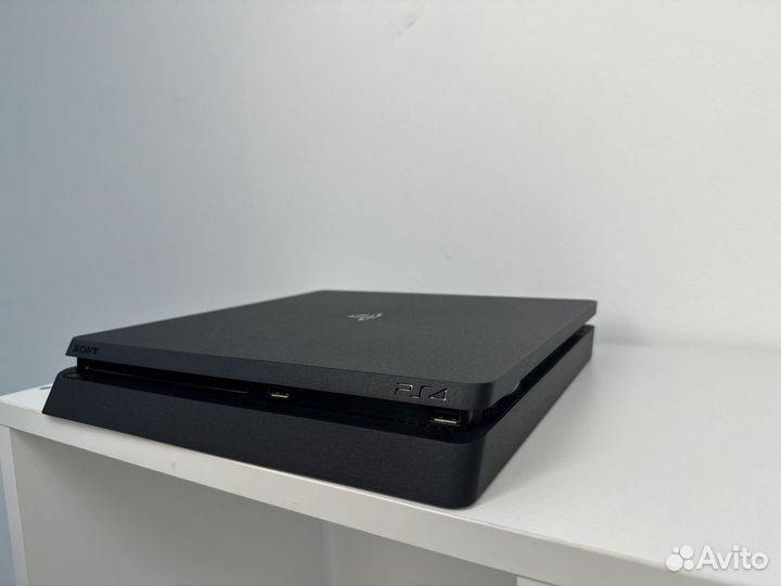 Sony PlayStation 4 Slim c Играми