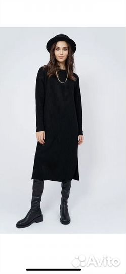 Платье оверсайз длинное вязаное