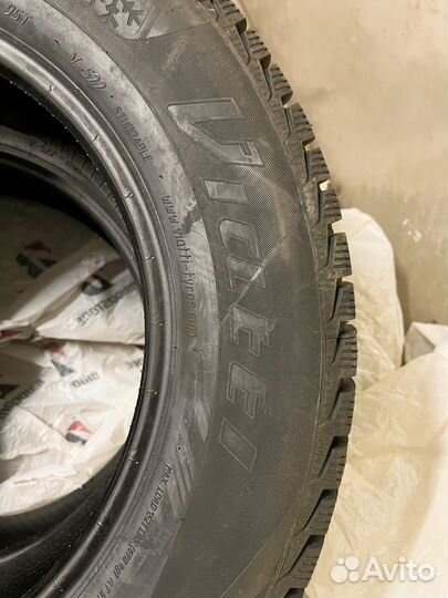 Viatti Brina Nordico V-522 205/65 R16 95