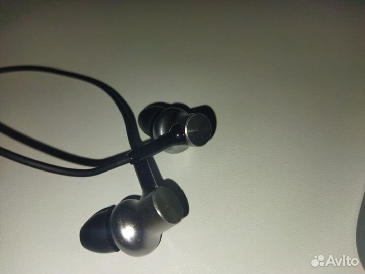 Наушники Xiaomi Mi In-Ear Headphones Pro HD