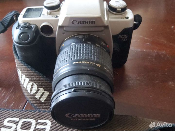 Плёночный фотоаппарат Canon EOS 50