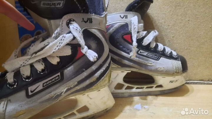 Хоккейные коньки bauer