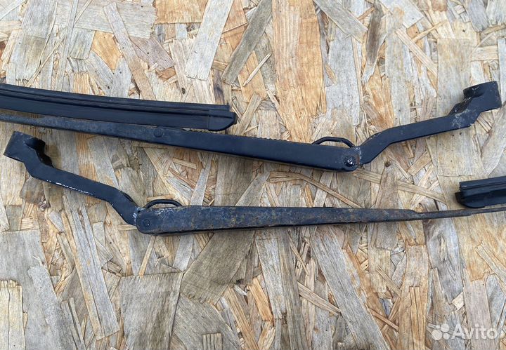 Поводки дворников Geely Emgrand EC7