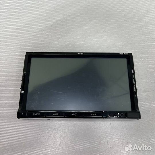 Дисплей мультимедийной системы MDD-7100