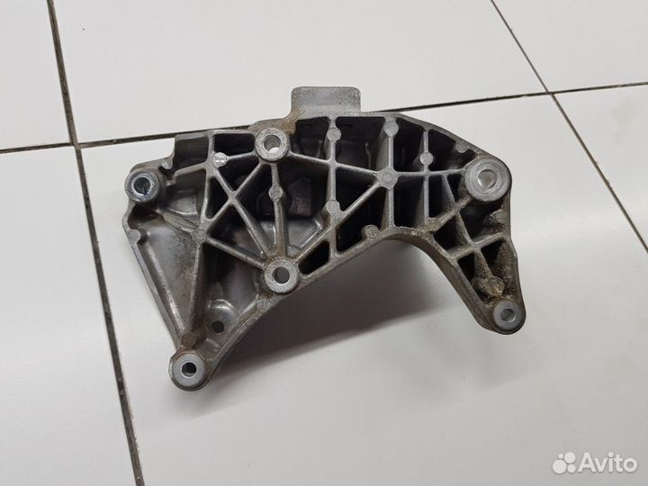 Кронштейн двигателя (Geely Tugella)