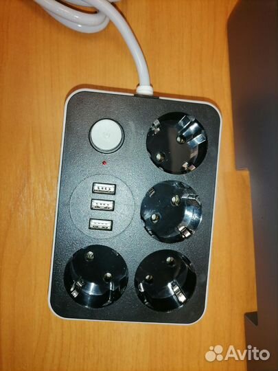 Сетевой фильтр с usb 3 порта и 4 розетки евро