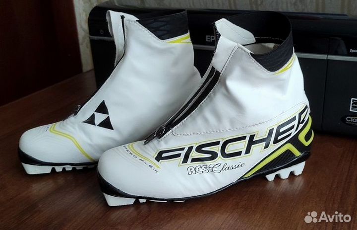 Лыжные ботинки Fischer Carbonlite Classic 36размер