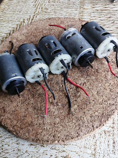 Электромоторчик 12 вольт