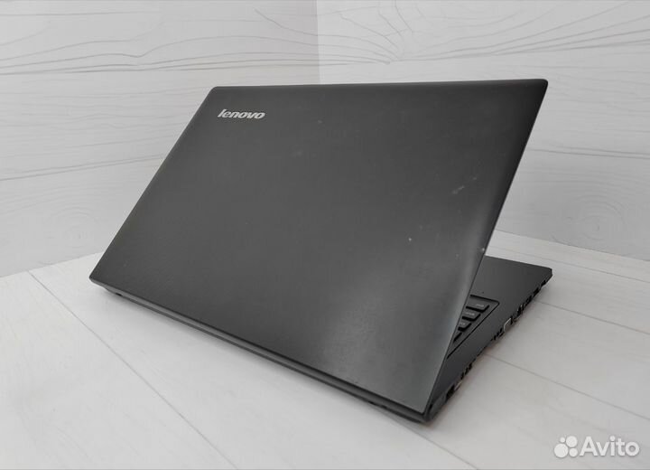 Игровой ноутбук Lenovo 15.6 SSD 2.40Ghz