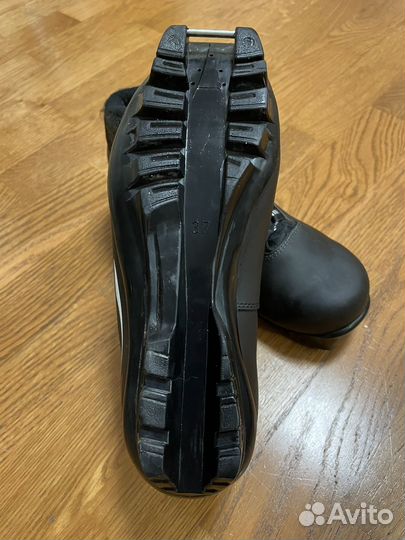 Ботинки для беговых лыж 37