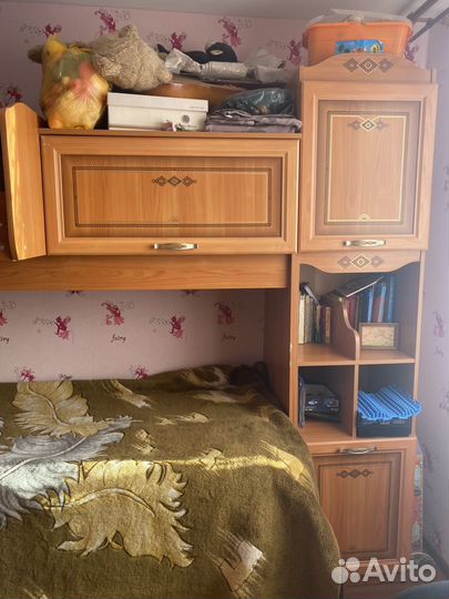 Двухъярусная кровать