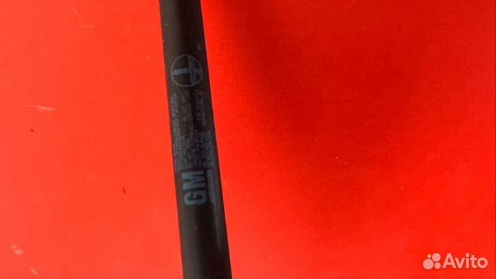 Амортизатор капота Opel Astra H 1.6 Z16XEP 2007