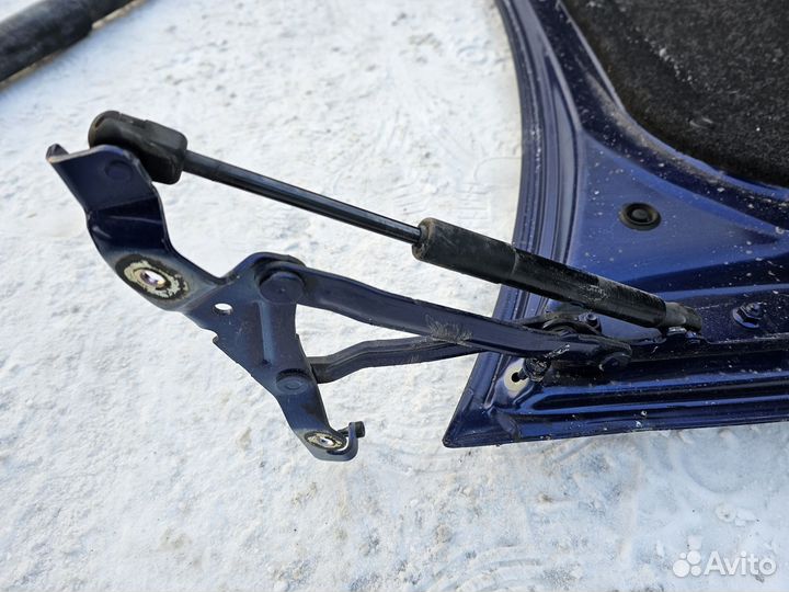 Кронштейн багажника mazda 3 BL, Z6 правый