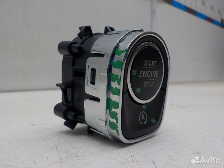 Кнопка Mercedes-Benz CLA 2019