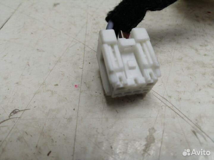 Проводка двери передняя правая Nissan Terrano F4R