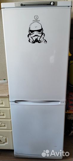 Холодильник indesit
