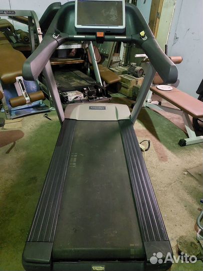 Беговая дорожка Technogym