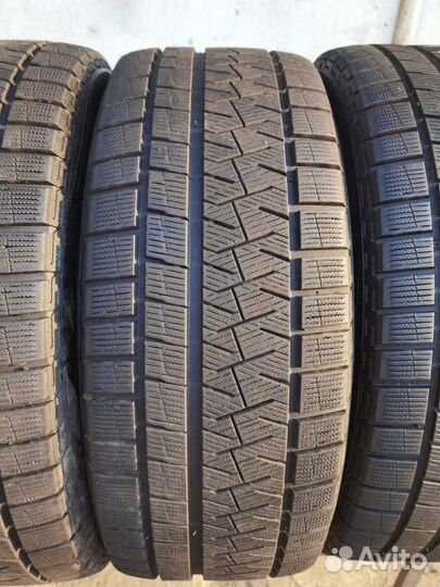 Pirelli Ice Asimmetrico 235/50 R18 97Q