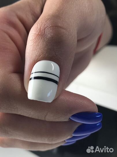 Модель на Маникюр с покрытием гель лак