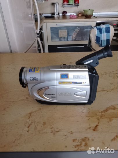 Цифровая видеокамера JVS