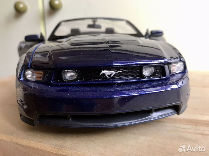 Модель автомобиля Ford Mustang GT