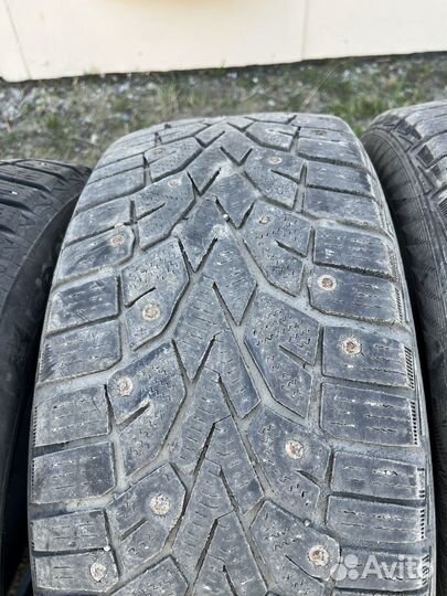 Continental IceContact 2 215/55 R17 27U