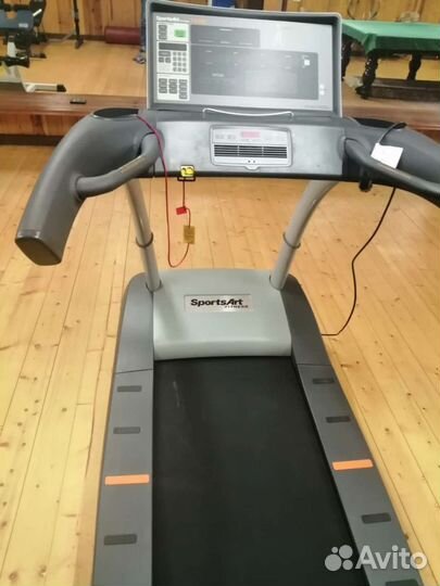 Беговая дорожка. Тренажер