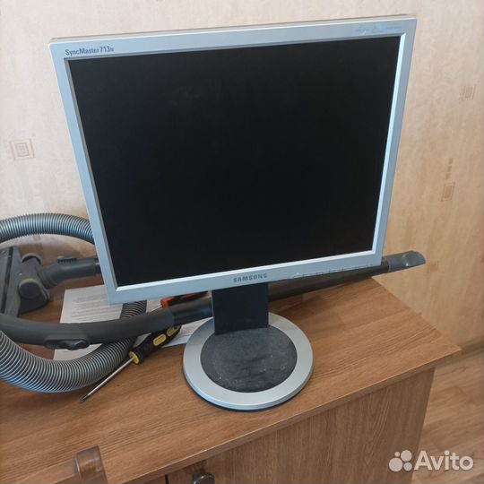 Монитор для компьютера бу 17дюймов