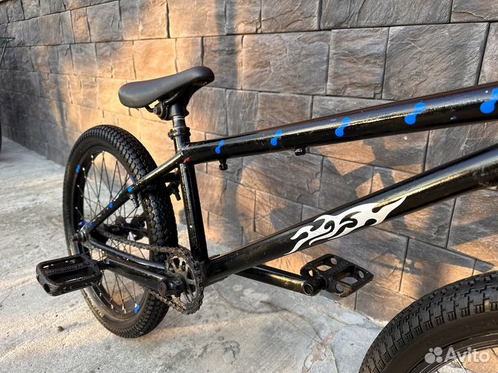 Трюковой велосипед бмх