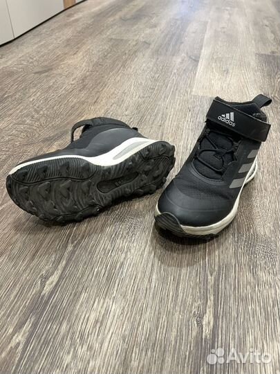 Зимние кроссовки Adidas