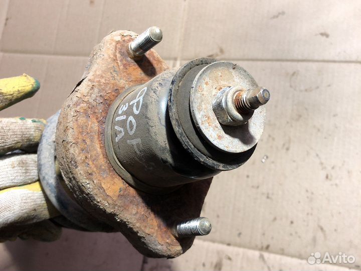 Задняя стойка Chery Fora A 516