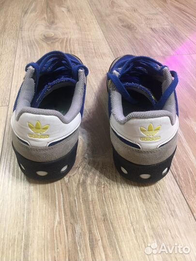 Кроссовки adidas 34