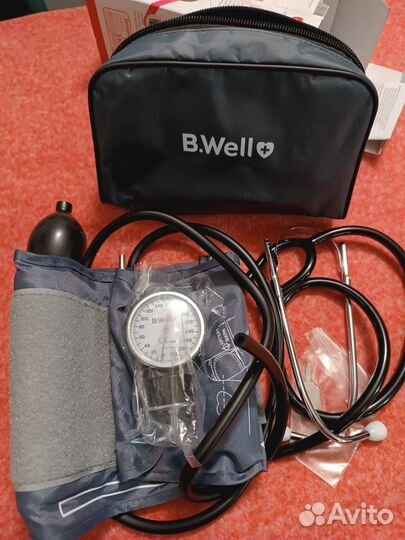 Тонометр механический со встроенным стетоскопом