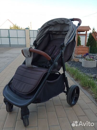 Прогулочная коляска летняя складная