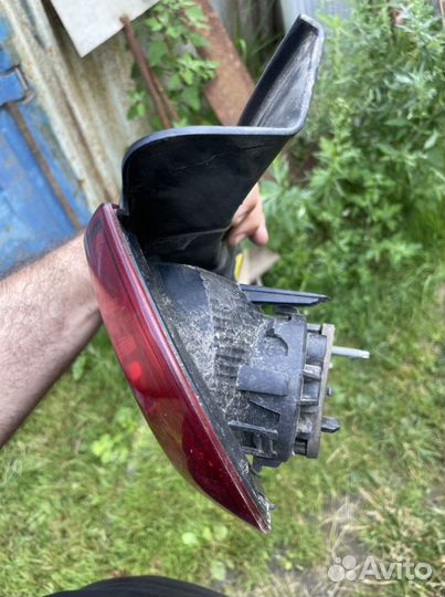 Задний правый фонарт Renault duster