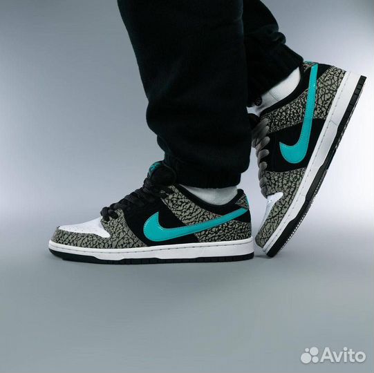 Кроссовки Nike SB Dunk Low Pro Atmos Elephant