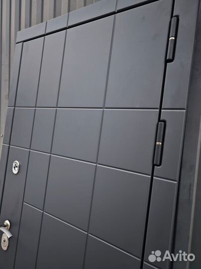 Дверь входная металлическая