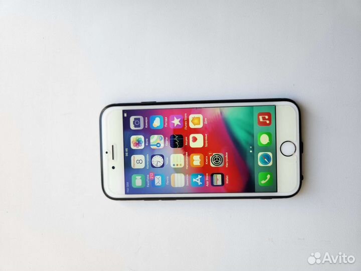 Телефон iPhone 6s