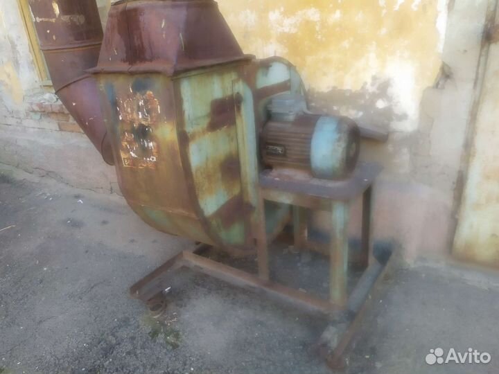 Вытяжка бу с улиткой