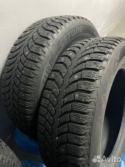 Bridgestone Blizzak Spike-01 225/65 R17