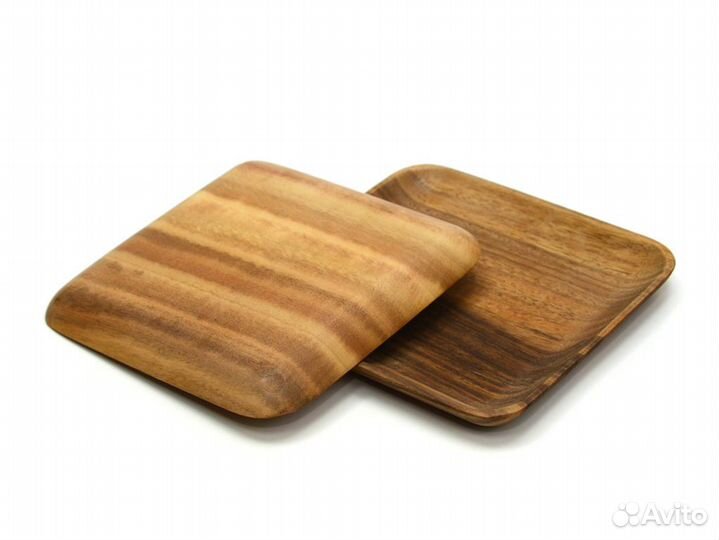 Тарелка деревянная квадратная из акации 20х20 см