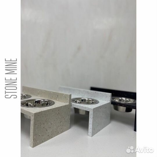 Подставка с мисками для собак мелких пород