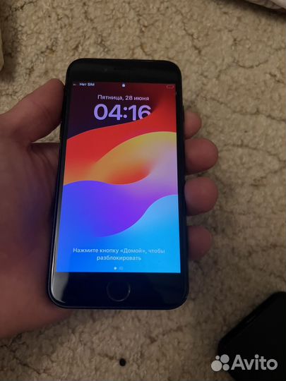 iPhone SE, 64 ГБ