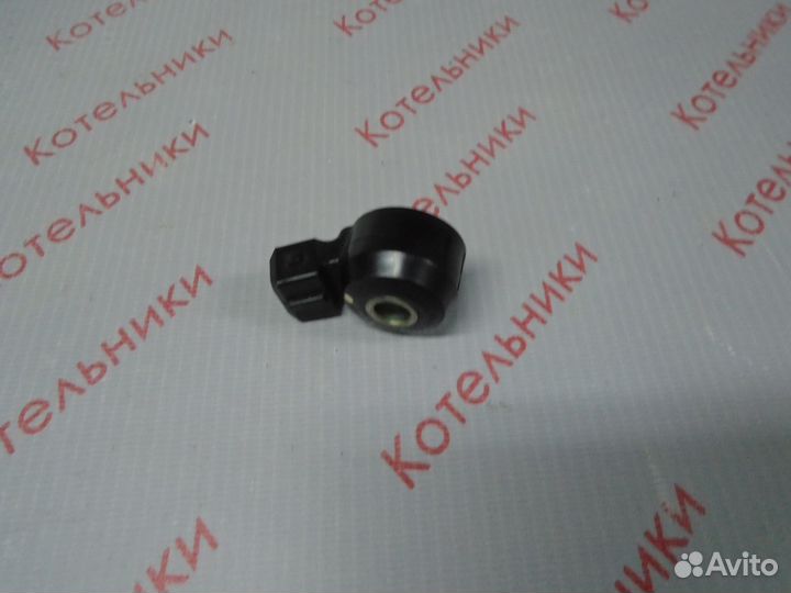 Nissan 22060-30P00 Датчик детонации